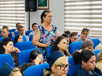 Şirvan Şəhər İcra Hakimiyyətinin başçısı İlqar Abbasov  növbəti səyyar görüş keçirib.