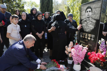 Şirvanda Vətən müharibəsi şəhidi Asif Qəribovun anım günü qeyd edilib.