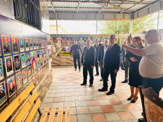 Şirvanda lokal xarakterli antiterror tədbirləri zamanı şəhid olmuş hərbi qulluqçuların ailələri ziyarət olunub.