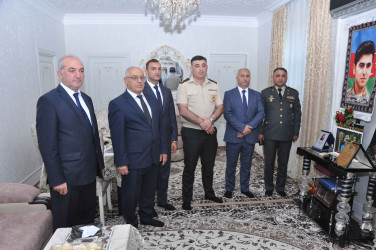 Şirvan Şəhər İcra Hakimiyyətinin başçısı İlqar Abbasov Anım Günü ərəfəsində şəhid ailələrini və müharibə əlillərini ziyarət edib.