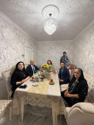 Şirvan şəhərində Anım Günü ərəfəsində şəhid ailələri və müharibə əlilləri ziyarət olunur.