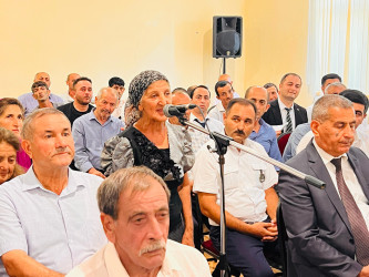 Şirvan Şəhər İcra Hakimiyyətinin başçısı İlqar Abbasov növbəti səyyar görüş keçirib.