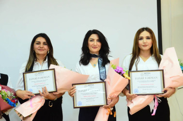 Şirvanda yüksək nailiyyətləri ilə seçilən şagird və müəllimlər təltif olunublar.