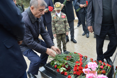 Şirvanda Vətən müharibəsinin şəhidi Məmmədov Röyal Misil oğlunun anım günü qeyd olunub.