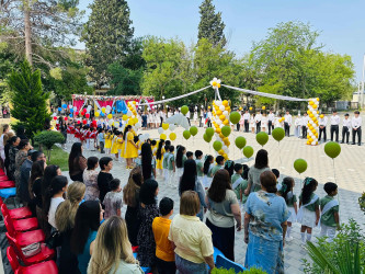 Şirvan Şəhər İcra Hakimiyyətinin başçısı İlqar Abbasov “Son zəng” tədbirində iştirak edib.